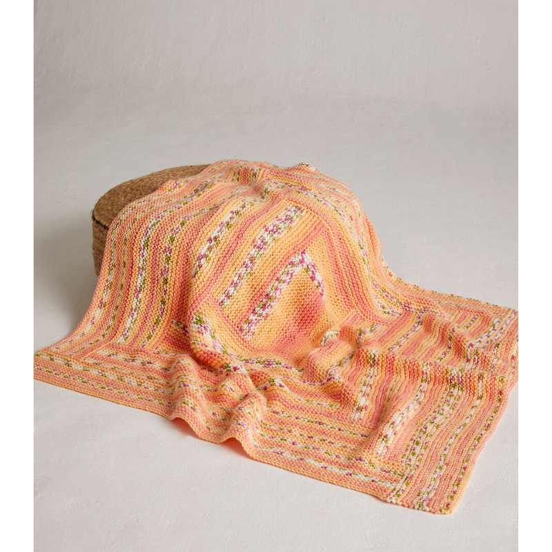 Sirdar Little Buds Blanket in Hayfield Baby Blossom Chunky